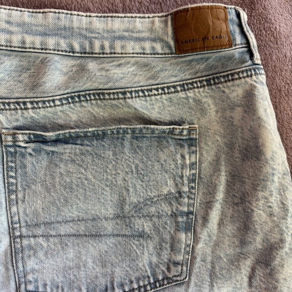 American Eagle Shorts Acid Wash Distressed Raw Hem Light Blue Size 20 - Picture 5 of 9